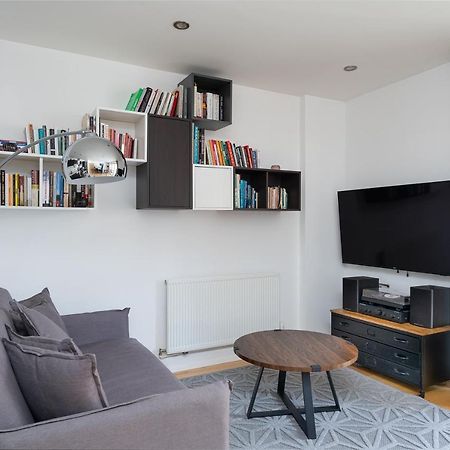 D8 - Canal View Apartment London Bagian luar foto