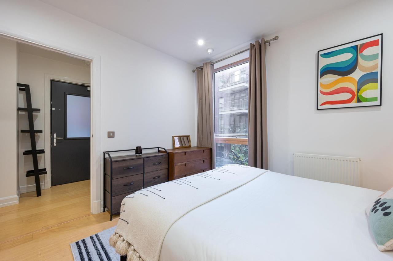 D8 - Canal View Apartment London Bagian luar foto