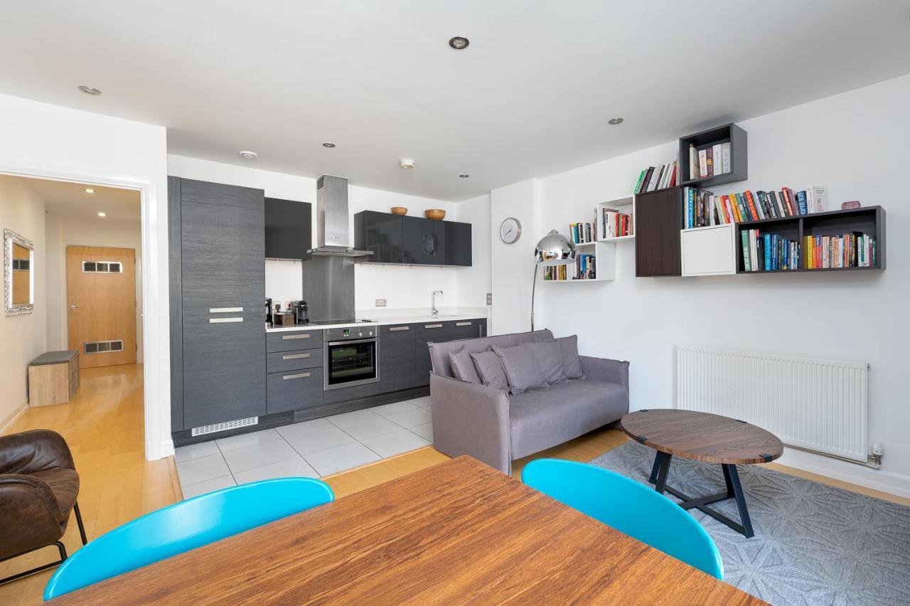 D8 - Canal View Apartment London Bagian luar foto
